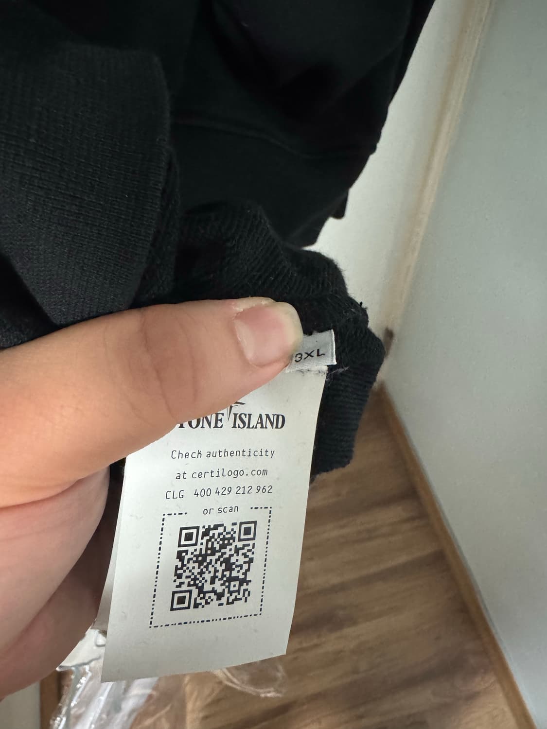 스톤아일랜드 블랙 맨투맨 티셔츠 상품이미지3