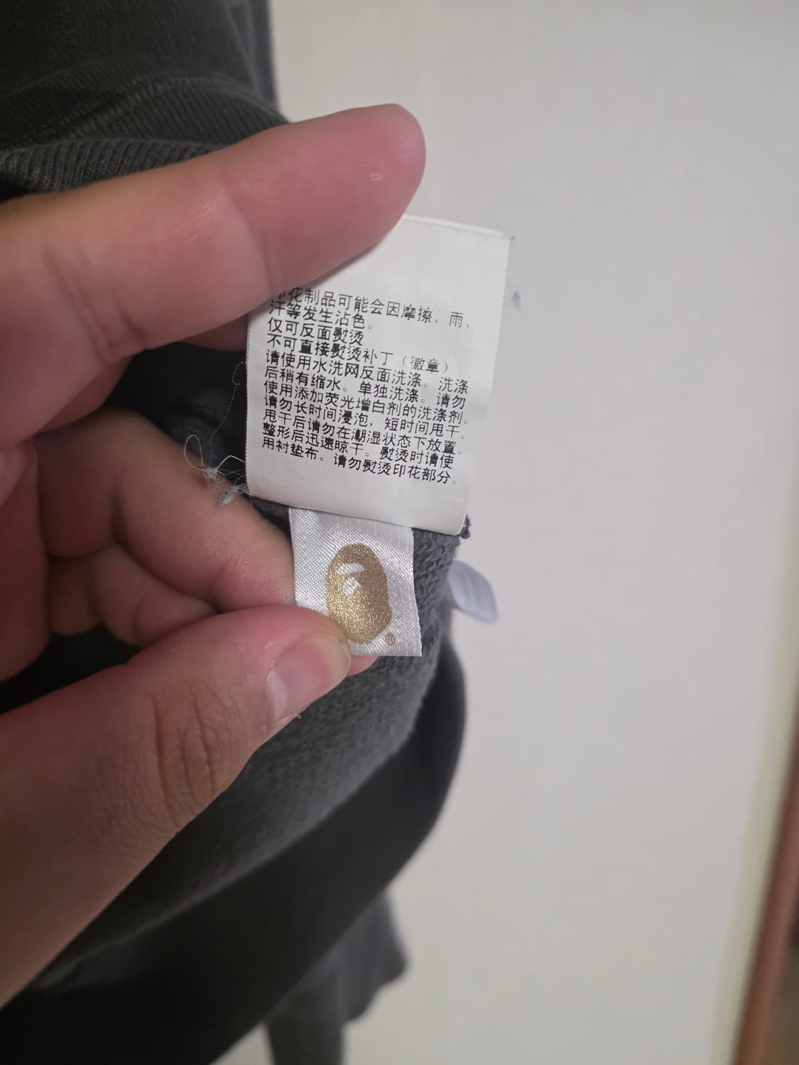 [M] 베이프 X 코카콜라 블랙카모 빅사루 후드티 상품이미지7