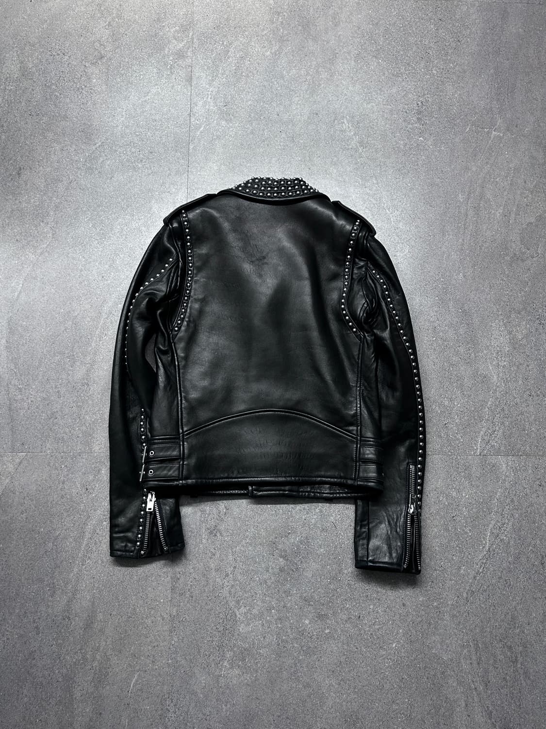 Iro 이로 볼 스터드 램스킨 자켓 상품이미지8