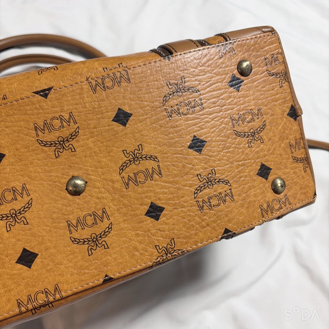 MCM 엠씨엠 로고 패턴 토트백 브라운 상품이미지3