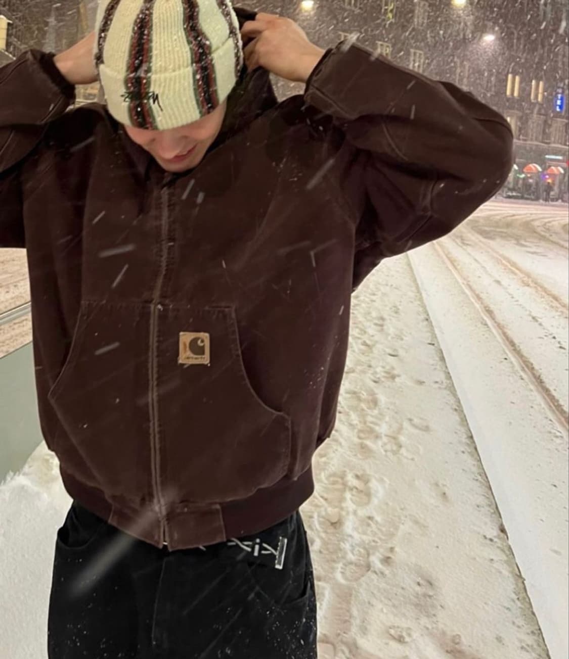 칼하트 J130 다크브라운 덕 액티브 워크자켓 상품이미지3