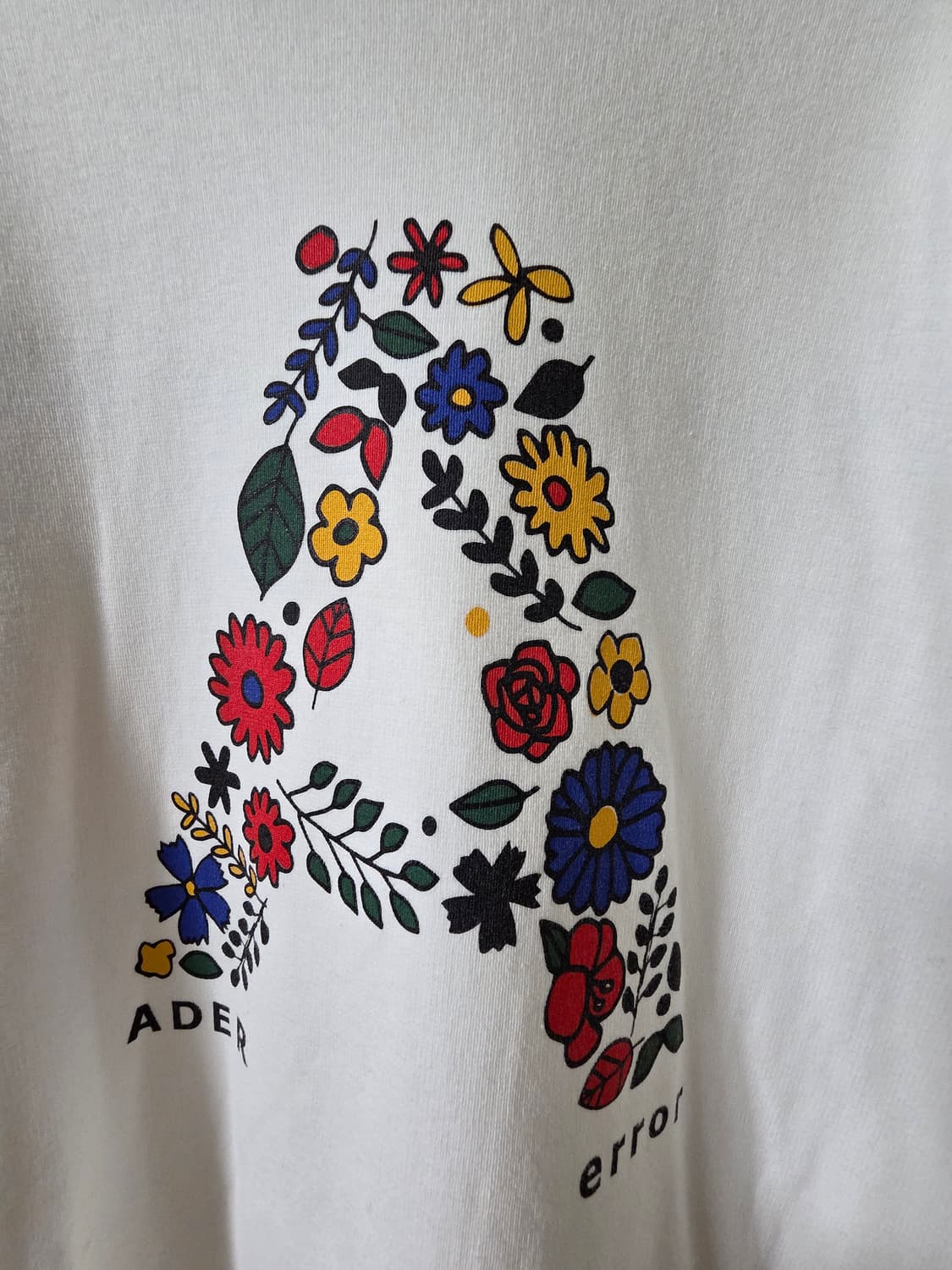 아더에러 플라워 티셔츠 상품이미지3