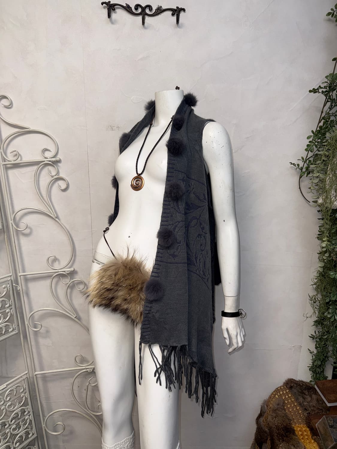 Ash navy oriental rabbit fur ball vest 상품이미지6
