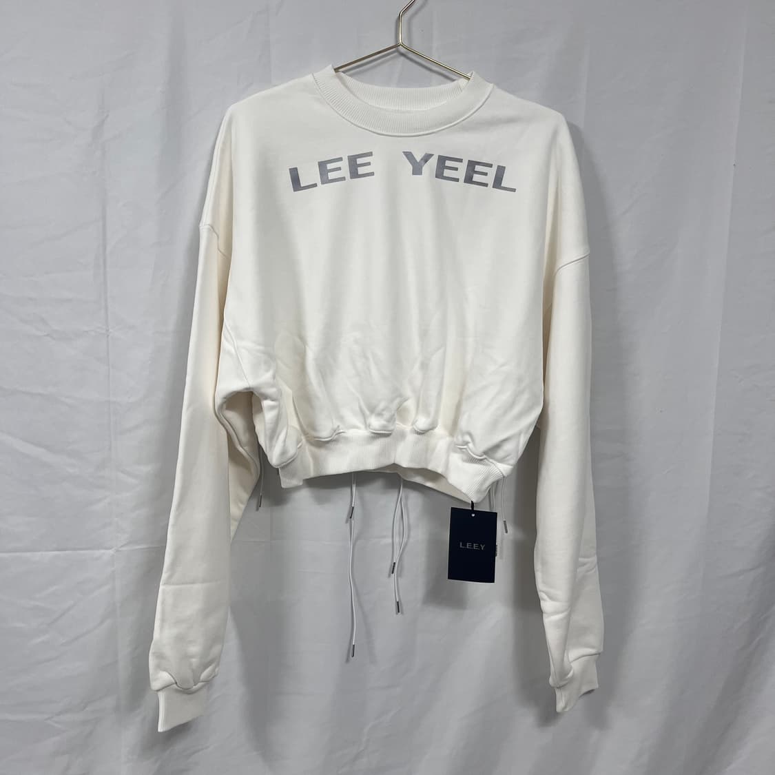 LEEY YEEL (와이이이엘) 백 스트링 크롭 맨투맨 (새상품) 상품이미지3