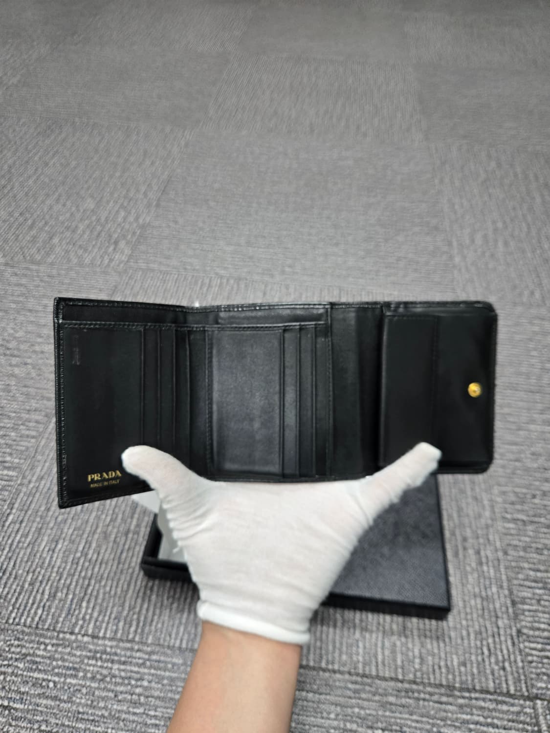 [특가][정품] 프라다 사피아노 삼단 중지갑 상품이미지5