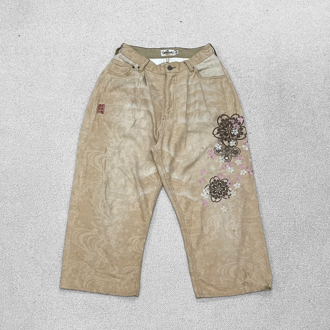 카라쿠리 타마시 Karakuri 사쿠라 자수 와이드 팬츠 상품이미지1