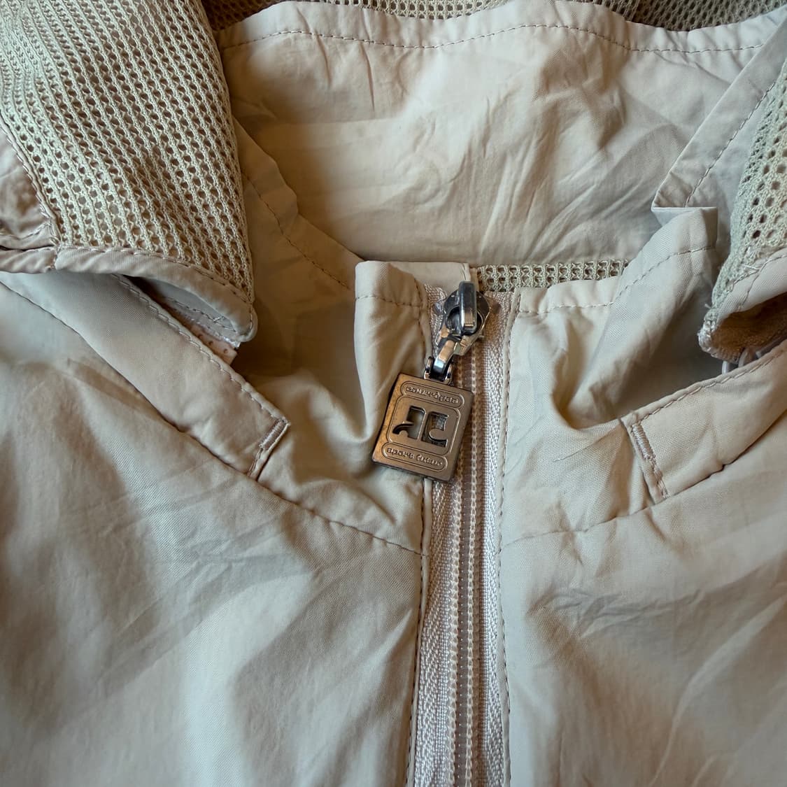 꾸레쥬 베이지 폴리 자켓 상품이미지5