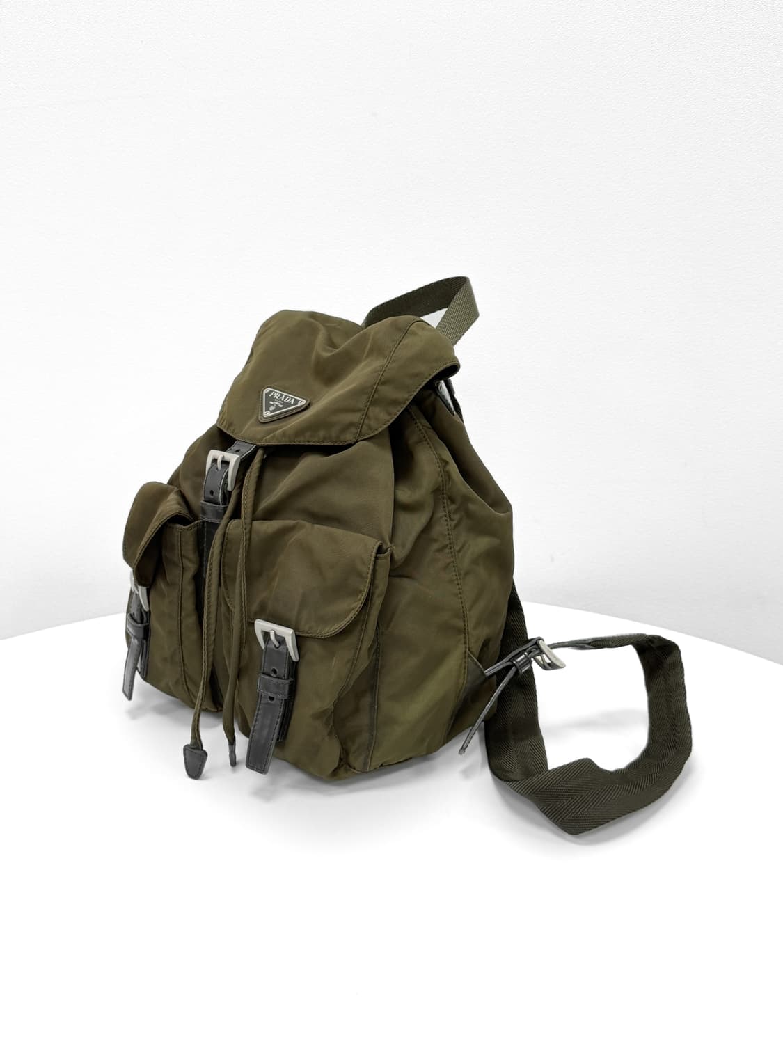 프라다 나일론 투포켓 백팩 카키 상품이미지4
