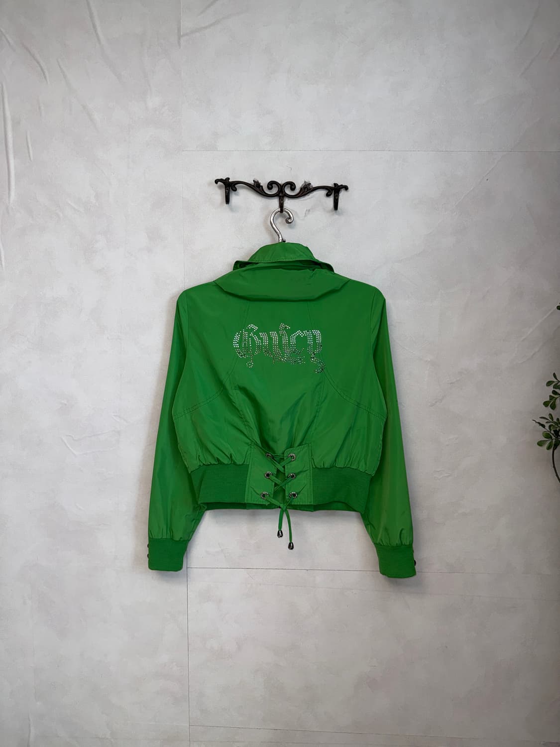 Green back eyelet crop windbreaker  상품이미지1