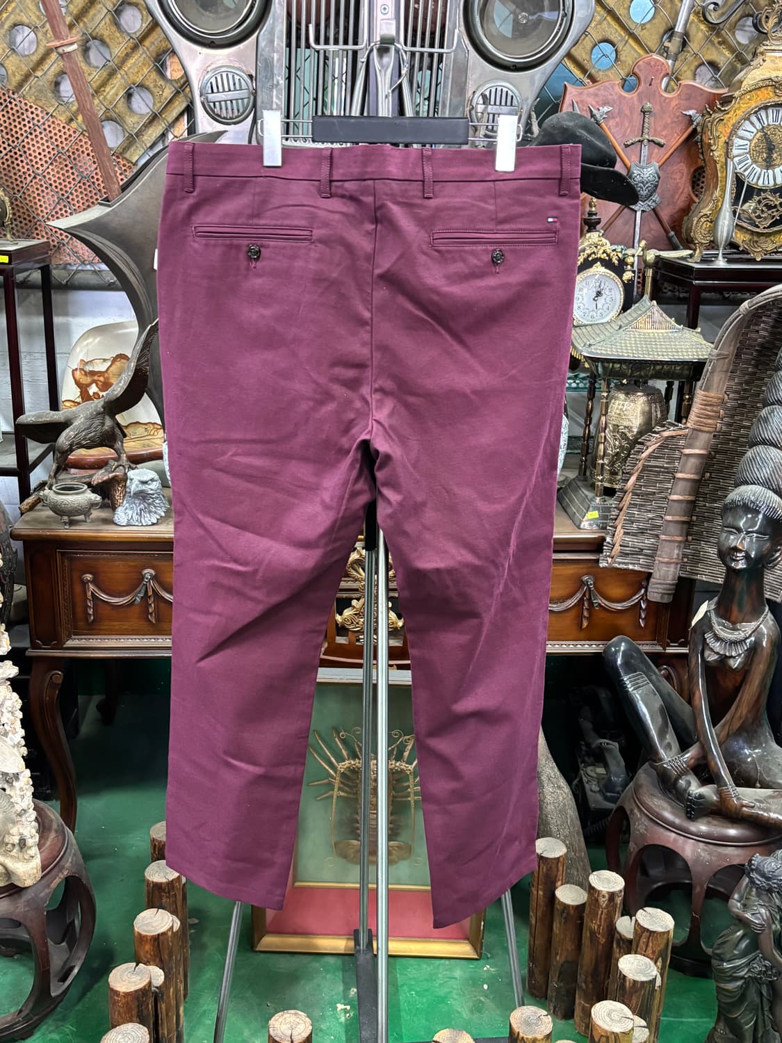 타미 힐피거(Tommy Hilfiger) 버건디 남성 치노 팬츠 상품이미지4