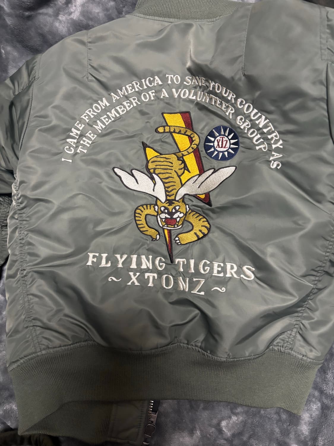 엑스톤즈 XRONZ 플라잉 타이거 성조기 봄버 플라 이트 항공 점퍼 상품이미지3