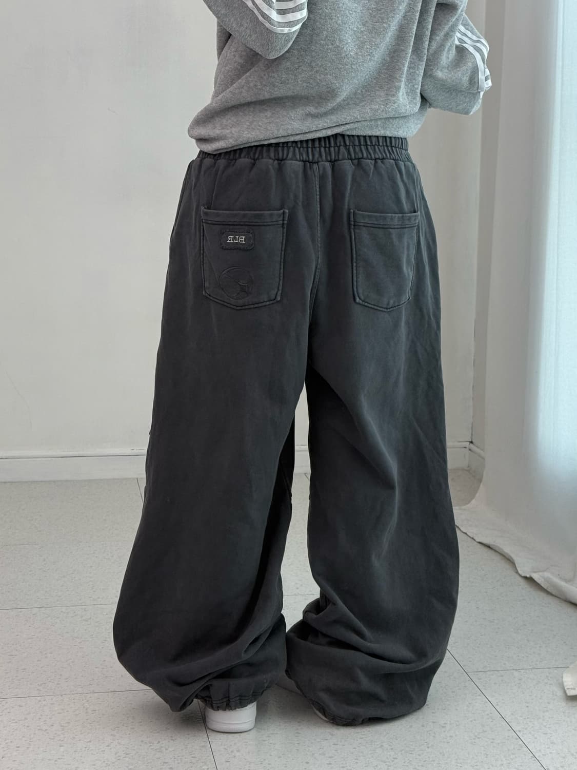 BLR 써클로고 오버핏 피그먼트 스웻팬츠 상품이미지4