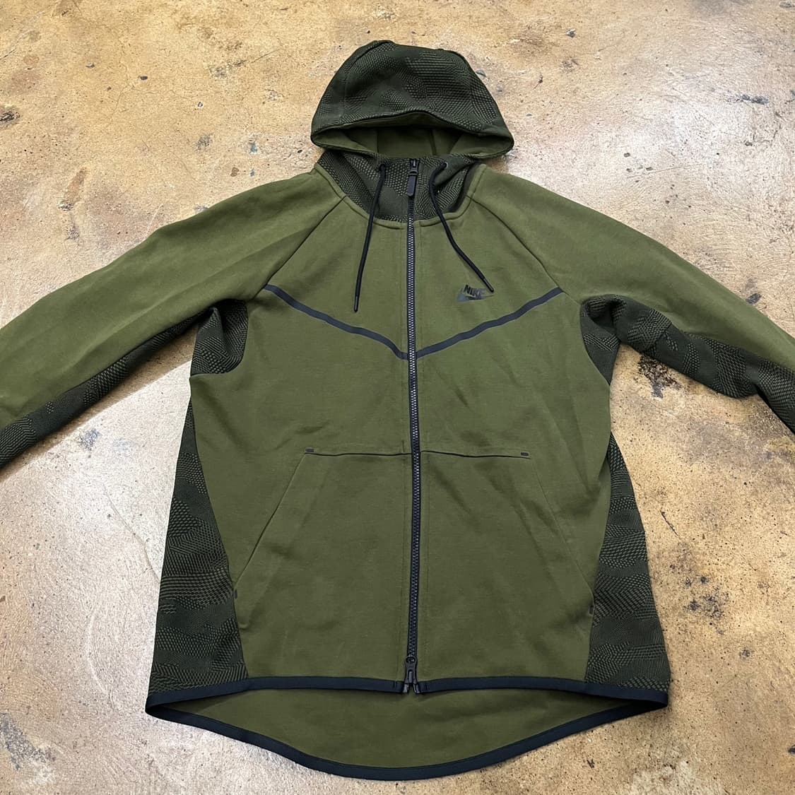 [정품/L,100] 나이키 테크팩 후드집업 카키 b19 상품이미지3