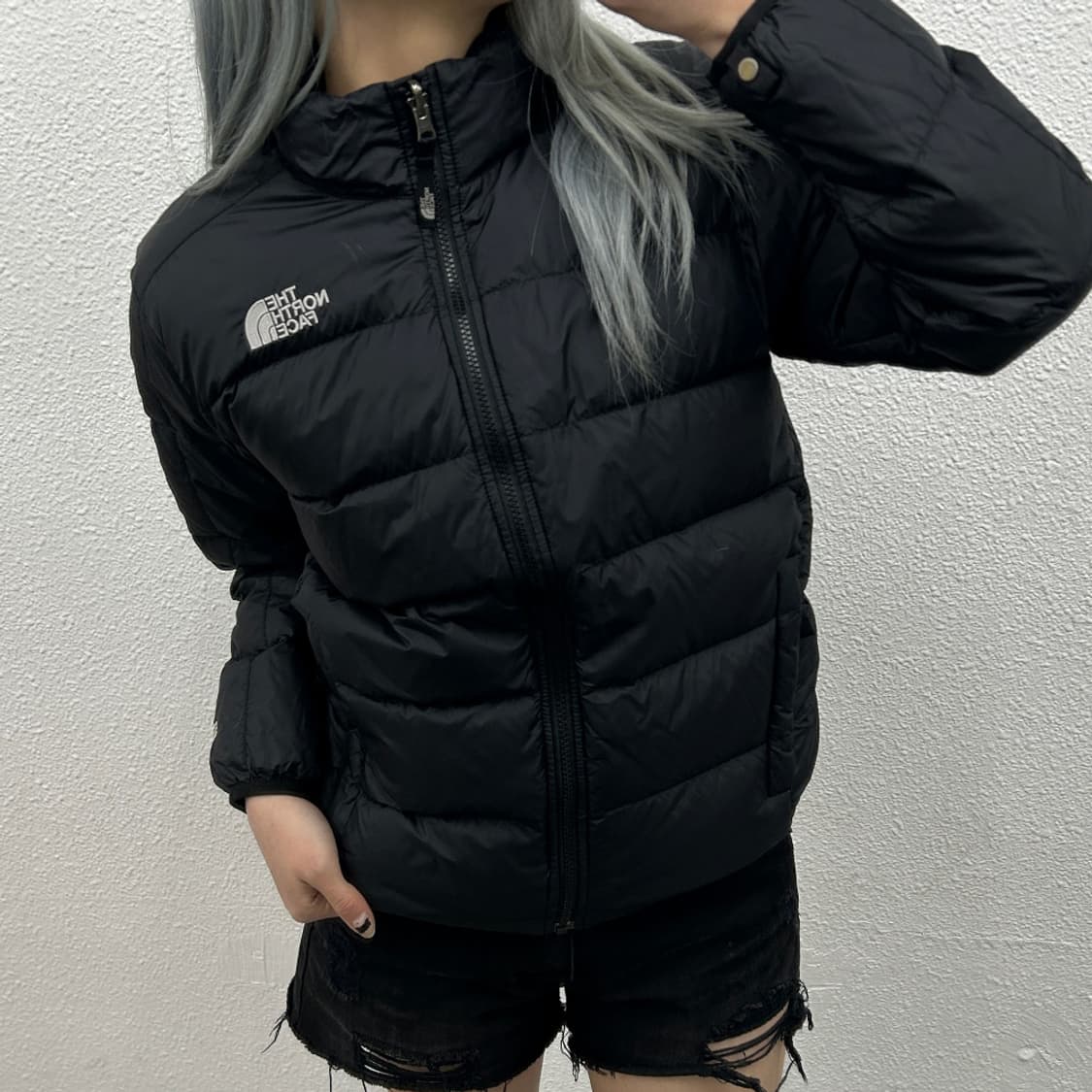 노스페이스 550 로고 블랙 패딩 L 상품이미지2