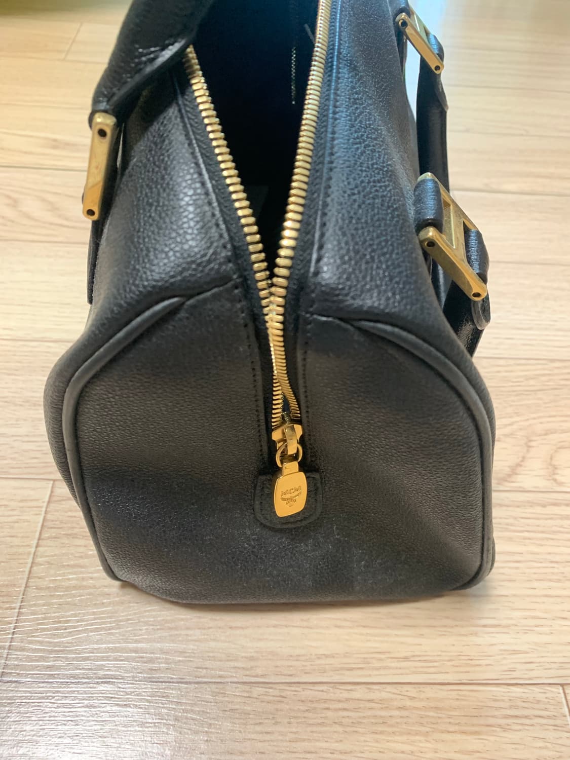 MCM 블랙 가죽 보스턴백 새상품 상품이미지5