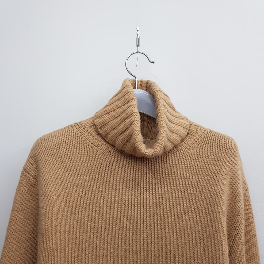 AND YOU 앤유 코펜하겐 배색 소매 하프 터틀넥 니트 1사이즈 상품이미지2