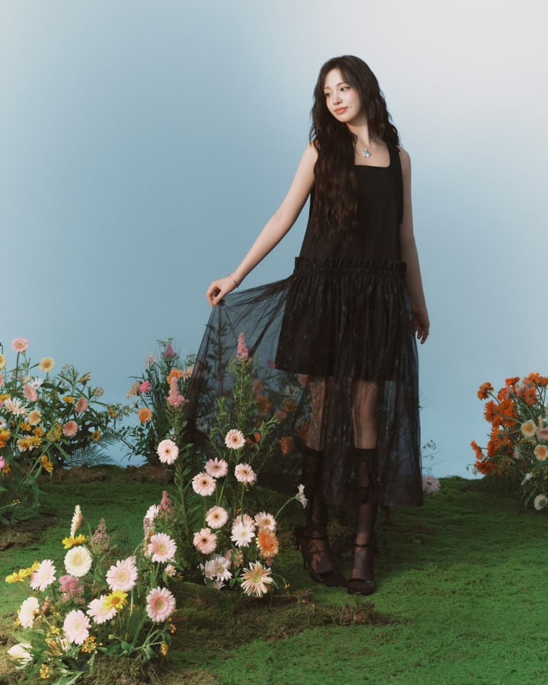 민주킴 x 에잇세컨즈 블랙 원피스 상품이미지5