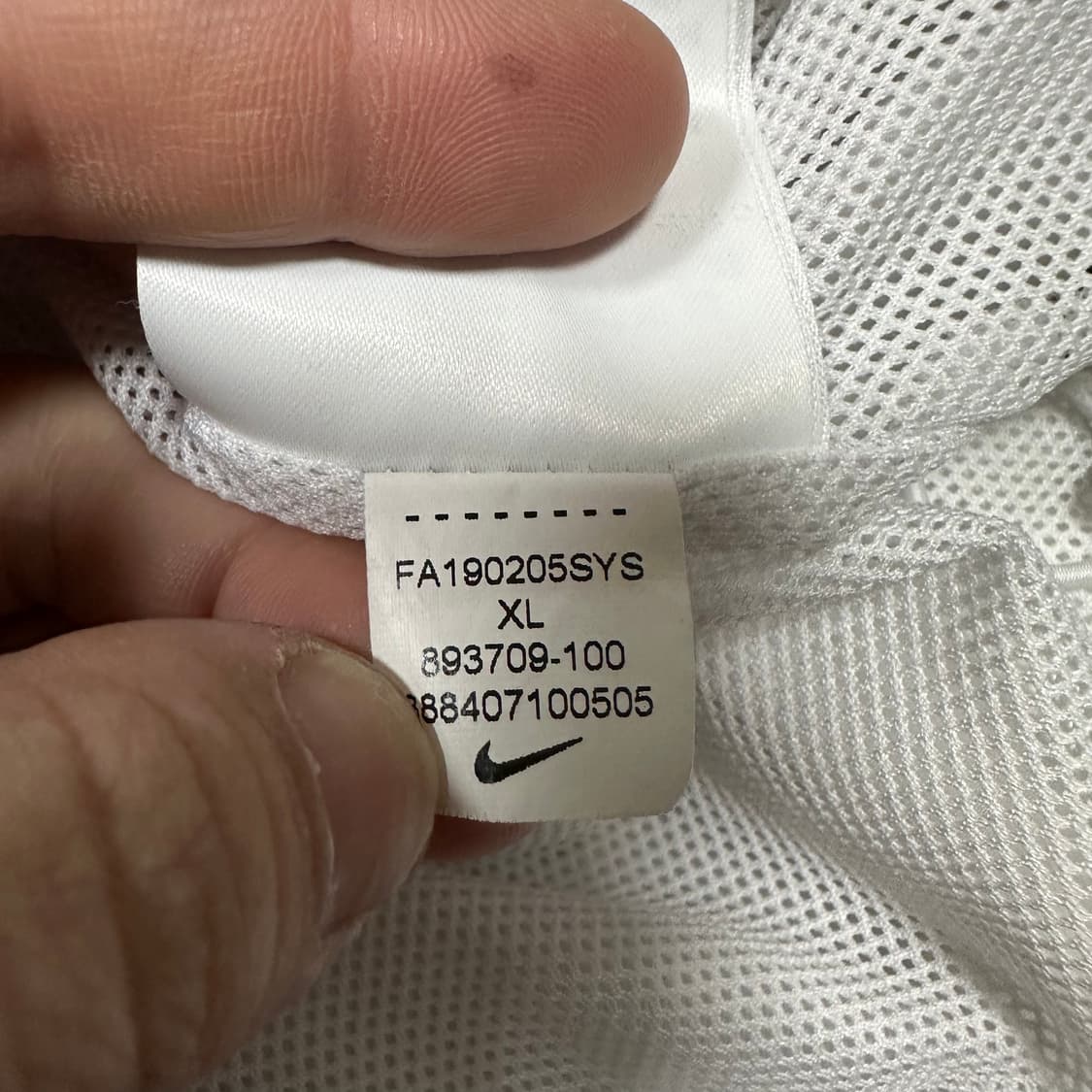 (바배) 나이키 미니멀 화이트 드라이핏 스우시 화이트 바람막이 상품이미지5