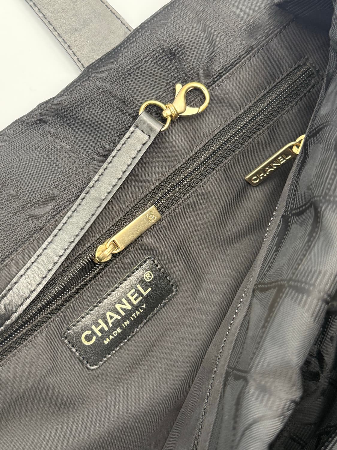 [정품보증서] 샤넬 CHANEL 뉴트래블라인 CC로고 쇼퍼백 토트백 라지 상품이미지6