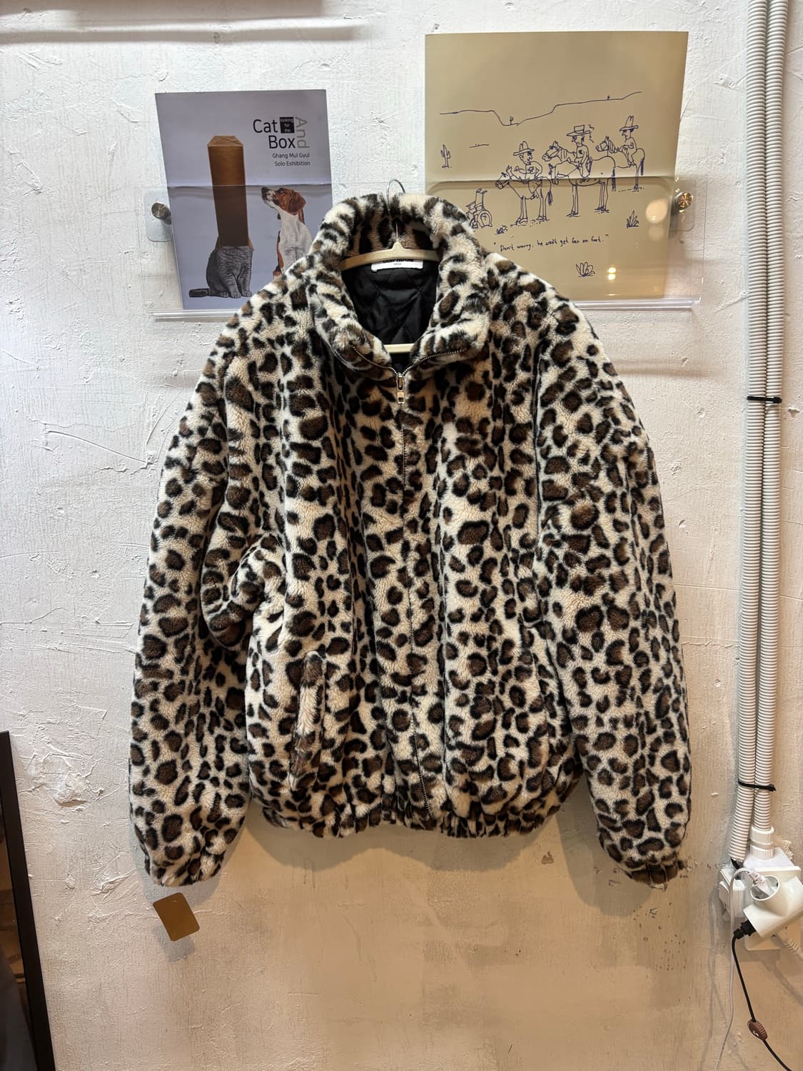 ourroom 오버핏 레오파드 퍼자켓 상품이미지5