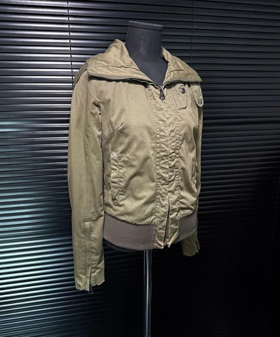 디젤 하이넥 후드 워크 봄버 자켓 상품이미지2