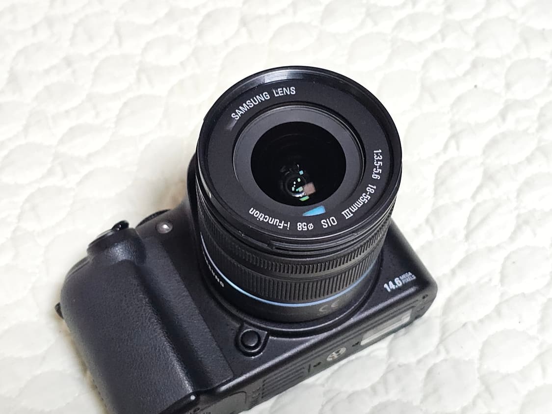 삼성 NX10 카메라와 18-55mm 렌즈 상품이미지10