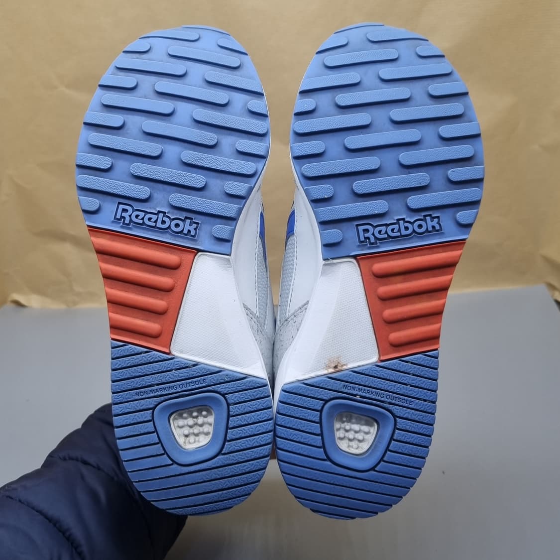 리복 BT21 여성운동화235 상품이미지3