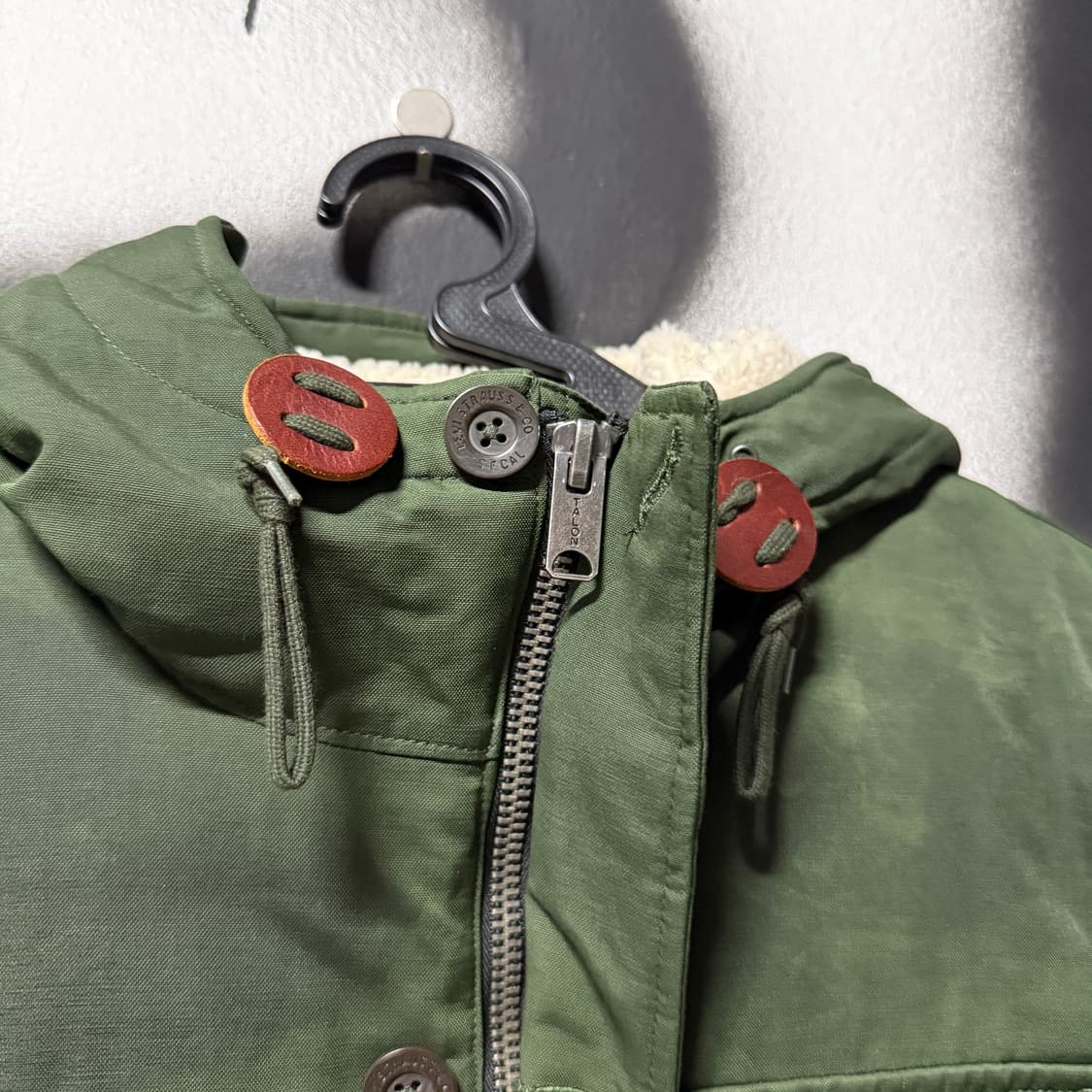 리바이스 리프 패턴 플리스 후드 파카 카키 상품이미지5