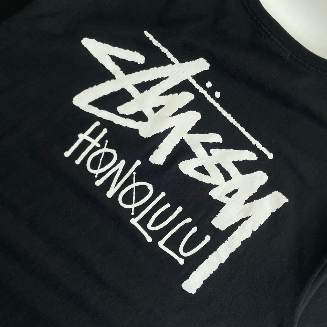 Stussy  스투시 호놀룰루 피그먼트 블랙 반팔티 상품이미지3