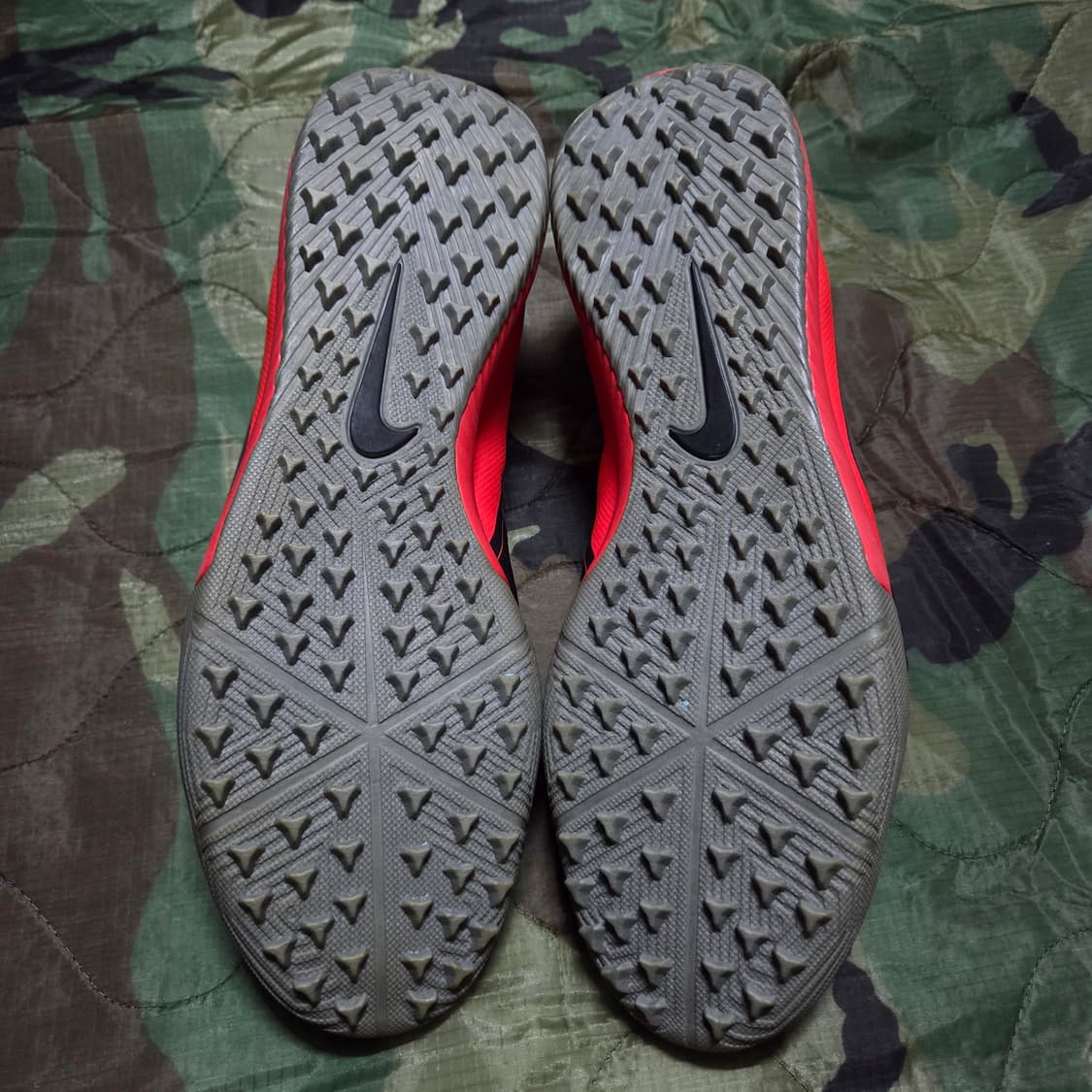 Nike Phantom Venom Academy TF 팬텀 베놈 풋살화 상품이미지7