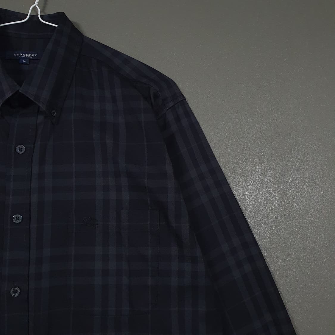 M) 버버리 크레스트 로고 원포켓 노바체크 셔츠 긴팔 남방 블랙 그레이 상품이미지2