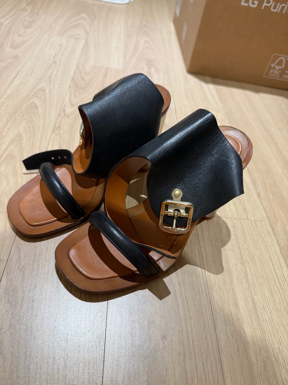 셀린느 샌들 힐 상품이미지2