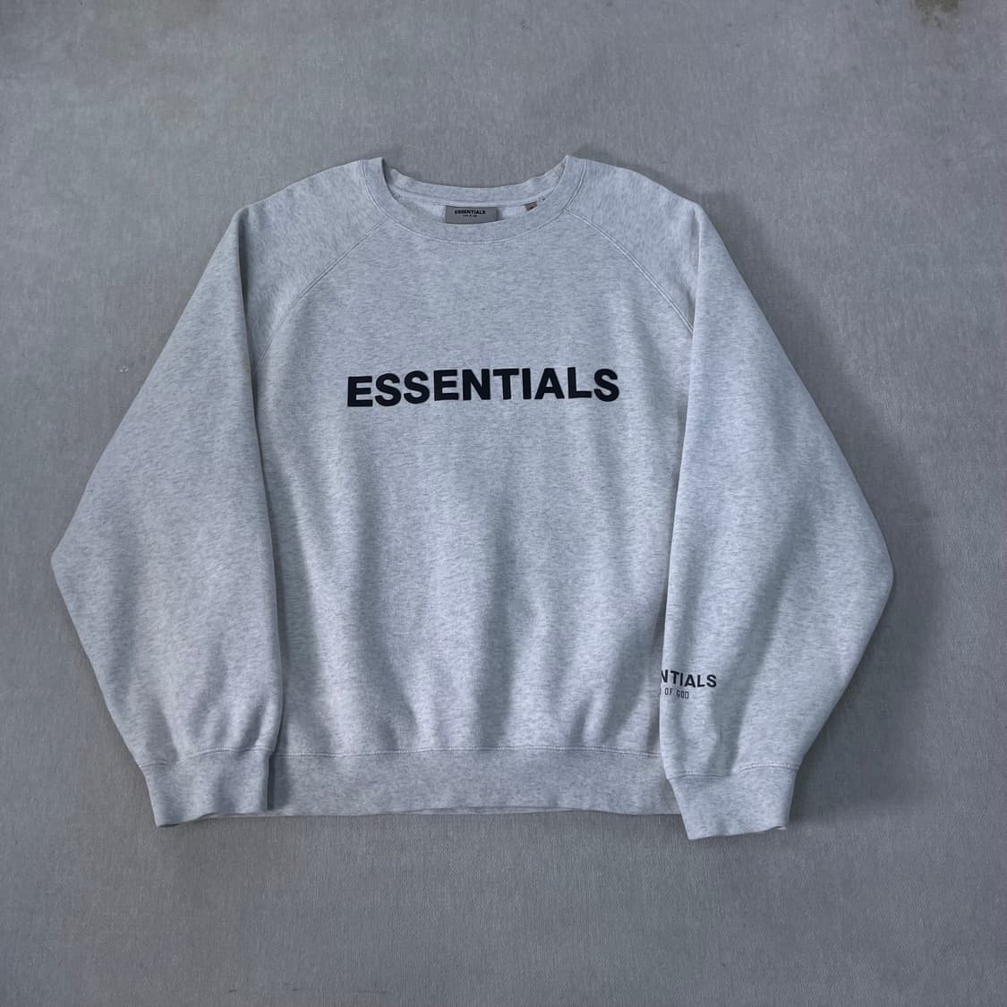 105 피오갓 에센셜 빅로고 오트밀 맨투맨 상품이미지1