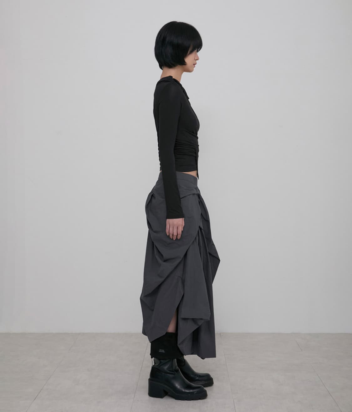 새상품) 플레어업 드레이프 레이어드 롱 스커트 차콜 품절 상품이미지4