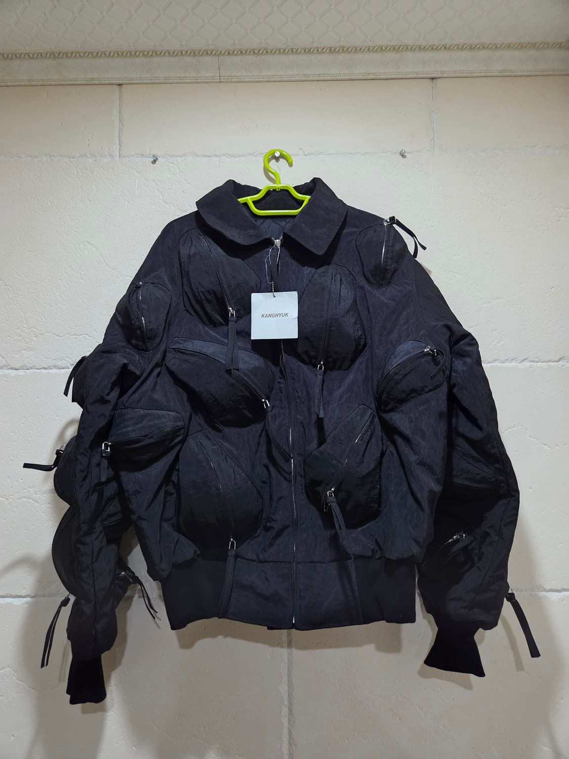 강혁 레디메이드 에어백 홀 바디가드 봄버 자켓 M사이즈 새상품 상품이미지1