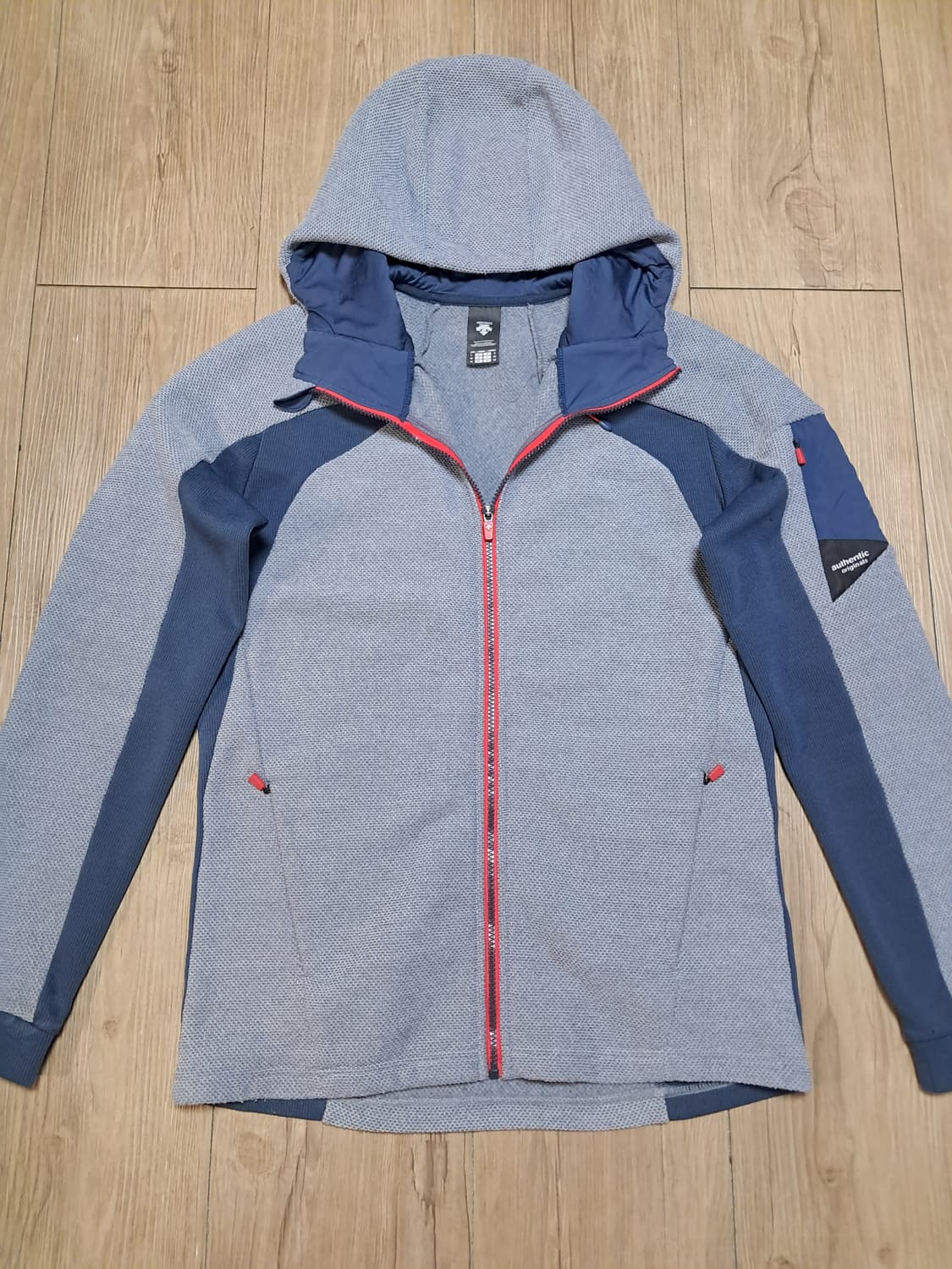 데상트 후드집업 남성100  상품이미지3