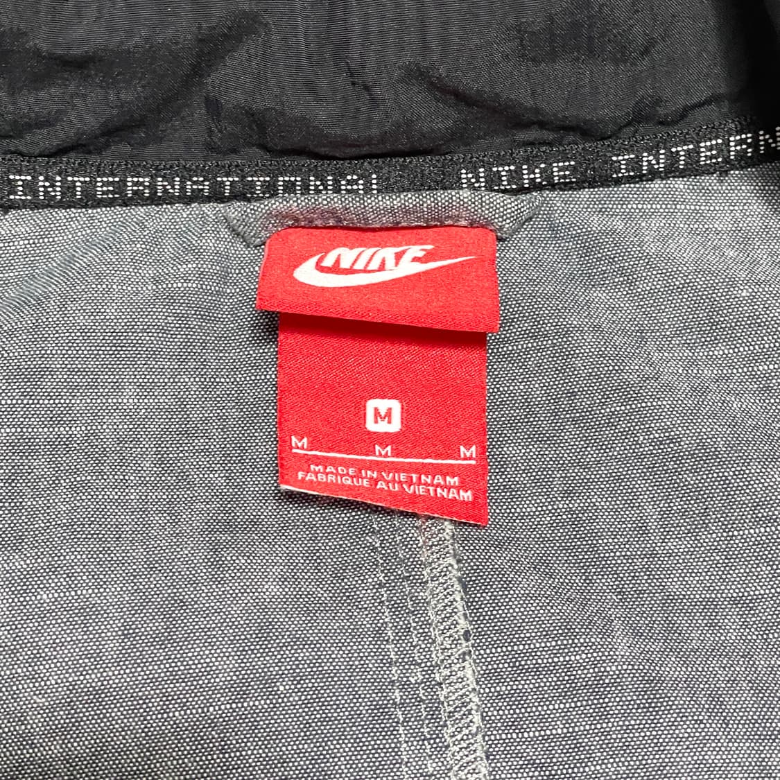 나이키 인터내셔널 그레이 롱 바람막이 자켓 여성M 상품이미지4