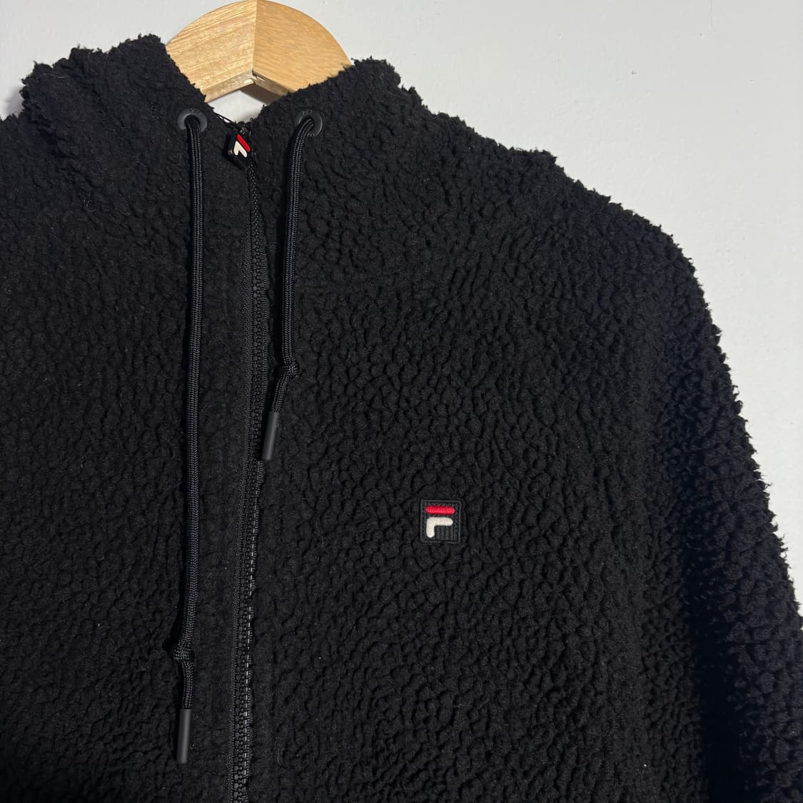 휠라 빈티지 블랙 보아 플리스 후드 집업 (무료배송) 상품이미지2