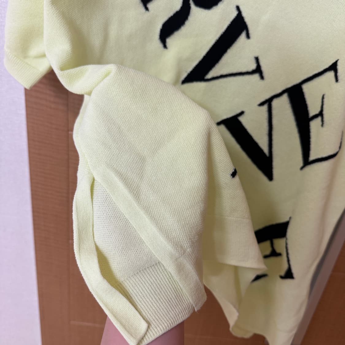 한섬 보브 레터링 포인트 니트 반팔 상품이미지3