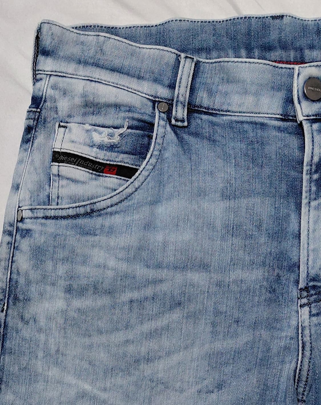 [31] 디젤 KRAILEY-B-T 조그진 테이퍼드 데님 (Italy) 상품이미지2