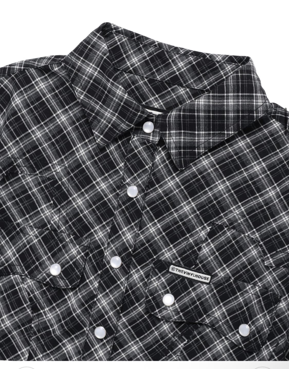 더바이닐하우스 페인팅 크롭 체크 셔츠 우먼 블랙 상품이미지3