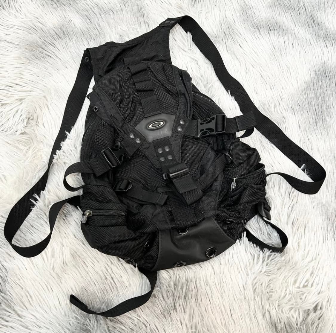 오클리 아이콘 미니 백팩 상품이미지3