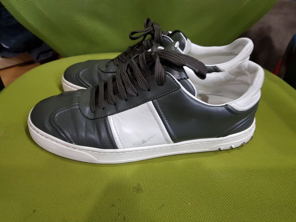 발렌티노 가라바니 락스터드 스니커즈  상품이미지2