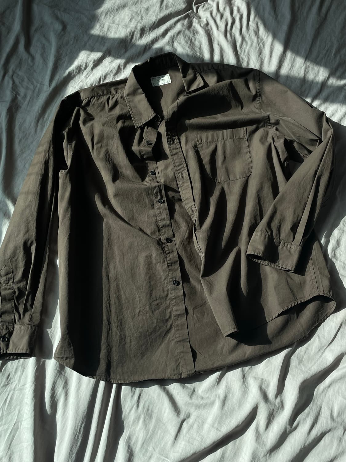 어나더오피스 Bold Garment Shirt (Mild Brown) 상품이미지3