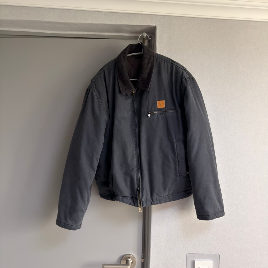 칼하트맛 워싱 누빔 자켓 상품이미지2