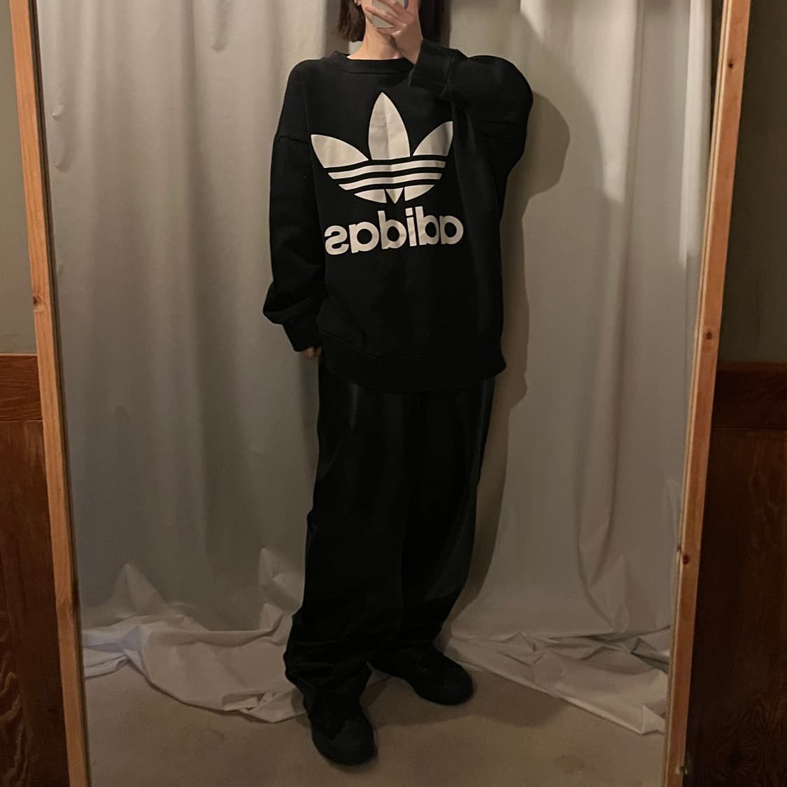 아디다스 맨투맨 블랙 상품이미지2