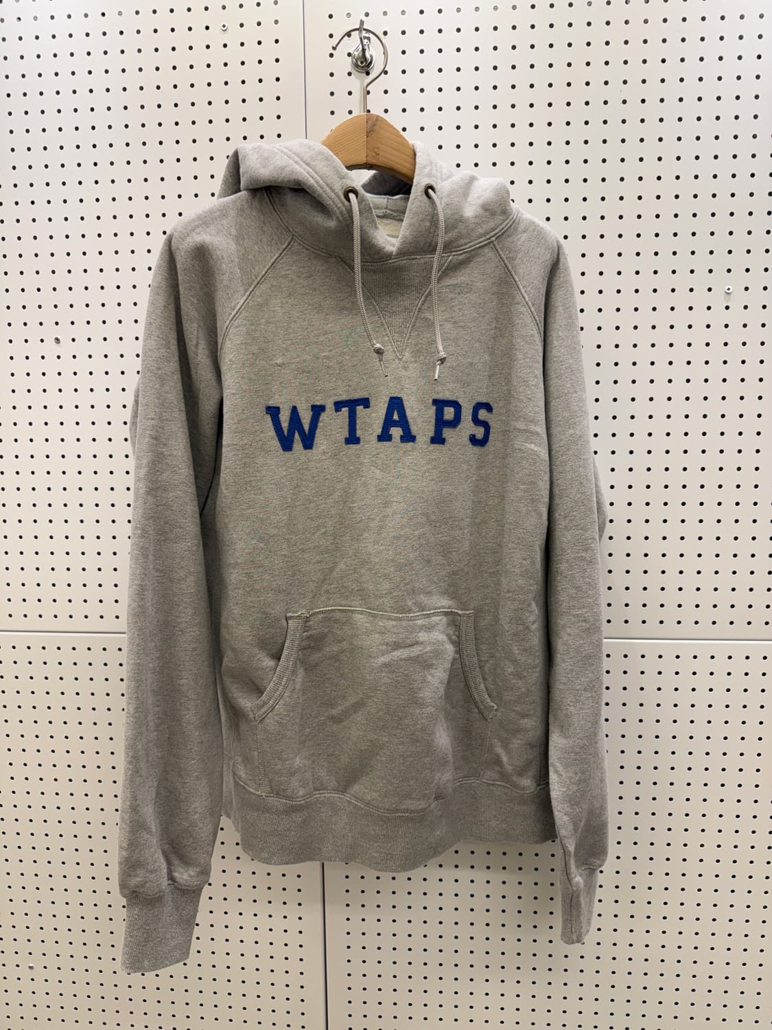 더블탭스 아치 로고 후드티 U1081 상품이미지2