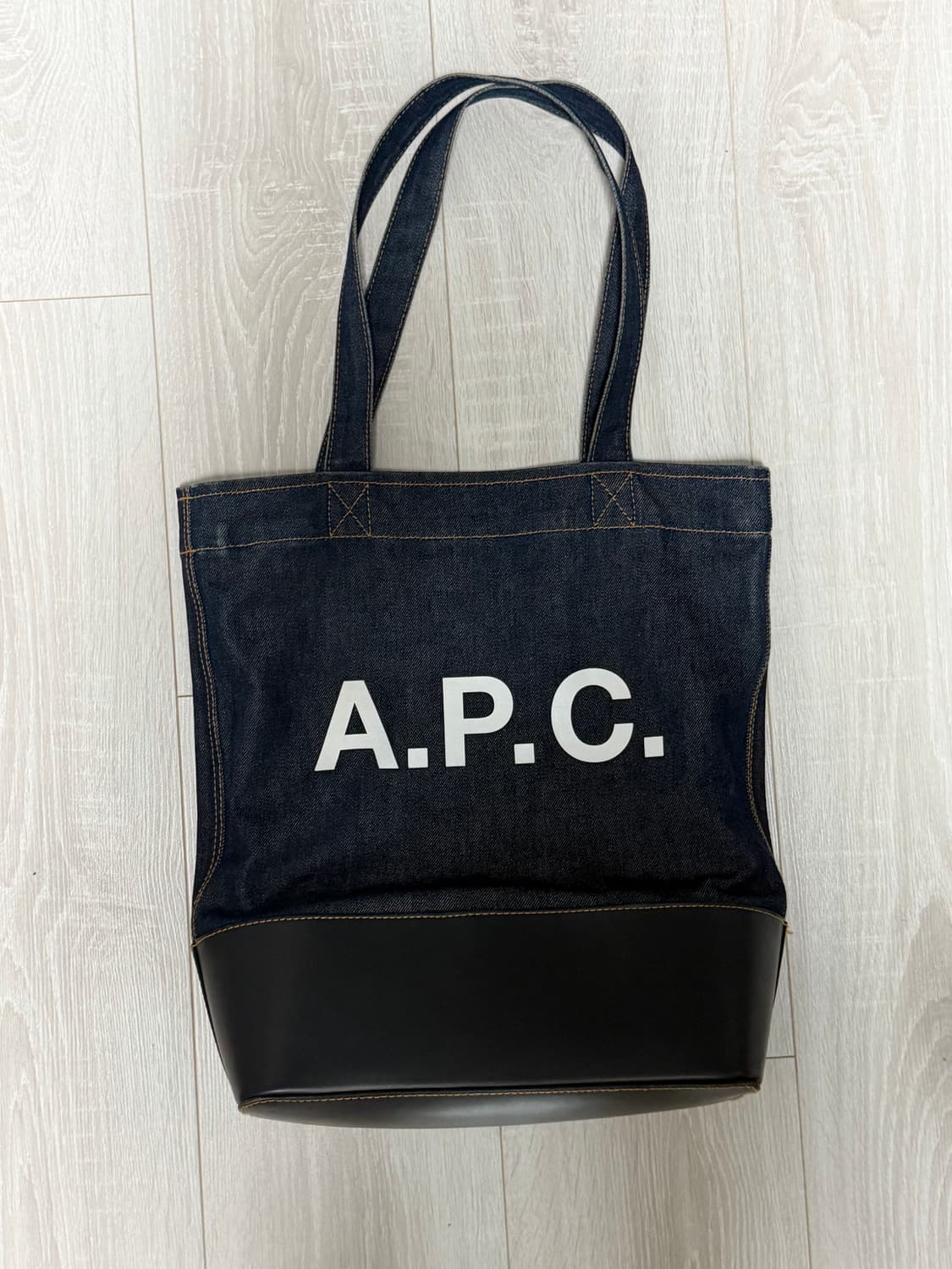 아페쎄 악셀 토트백 라지 상품이미지1