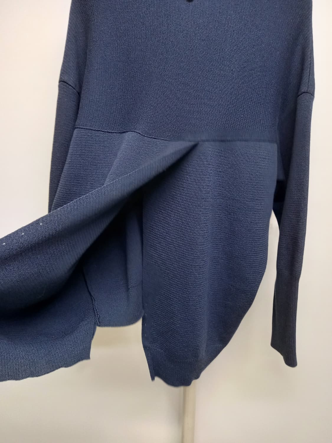 써스데이아일랜드 춘추 루즈가오리핏 니트블라우스 55.66 상품이미지9