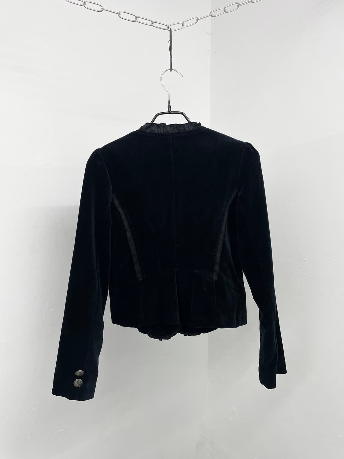 고딕 벨벳 비즈 절개 디테일 자켓 상품이미지9